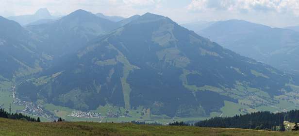 Gisteren liepen we door het linker dal naar Brixen im Thale