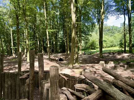 Het speelbos bij het restaurant