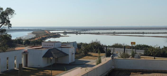 Uitzicht vanaf het Marismas del Odiel informatie centrum