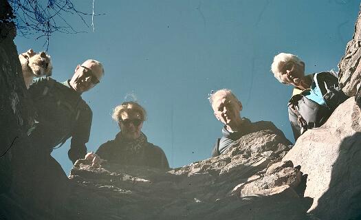 Spiegeling in de waterput.