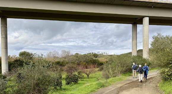 Het viaduct voor de IC27.