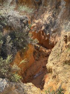 Hier moet je uit de kloof klimmen,