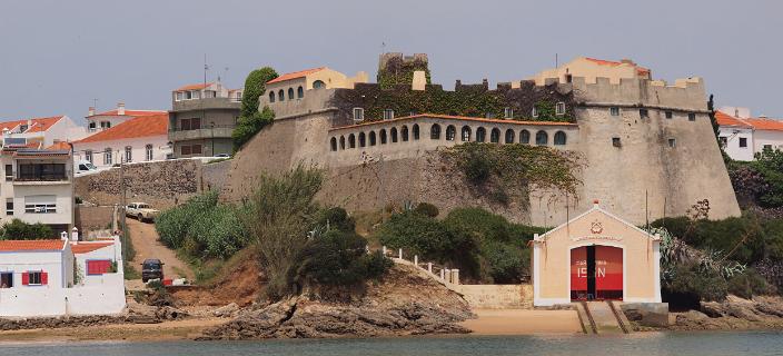 Het kasteel van Vila Nova de Milfontes