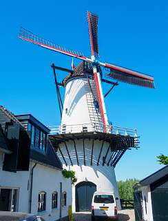 De zeilen worden aangebracht