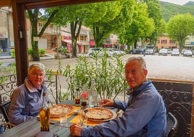 26: 170513133806PontDuDiable<br>Welverdiende pizzas