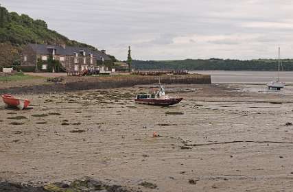16: 2009 05 27_0744<br>Port Nieux