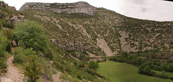 19: Navacelles_120519_18<br>We lopen hier op de GR7 richting St-Maurice-Navacelles