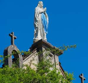 1: 170528095927CausseNoir<br>La Chapelle Notre-Dame du Rocher komt in zicht