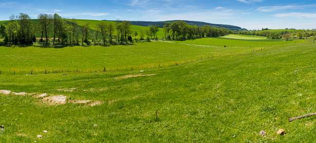 19: 170528122320CausseNoir-Pano
