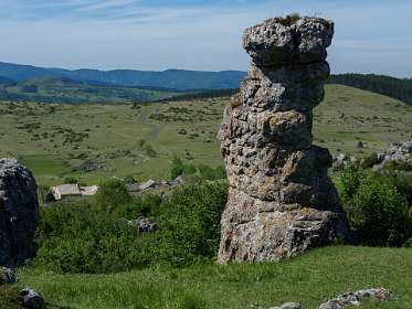 19: 170529111541Nimes-Le-Vieux