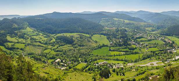 8: 170526104511naamloos-Pano<br>Het dal van La Jonte, rechts Meyrueis