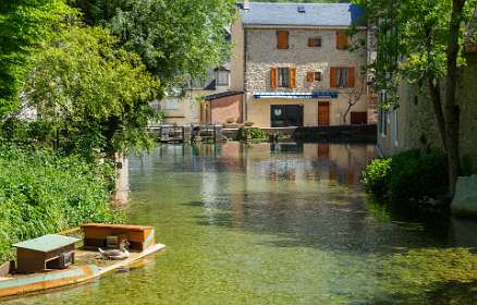 7: 170517120348Florac<br>Le Pêcher