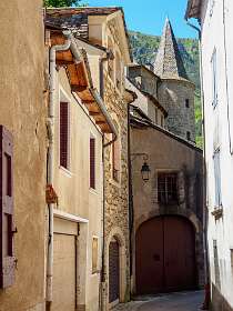 8: 170517120551Florac