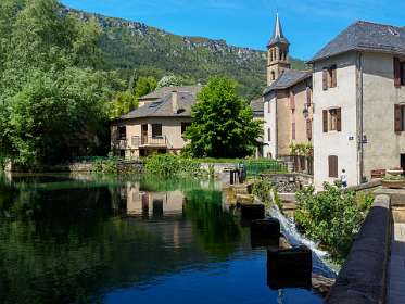 9: 170517120757Florac