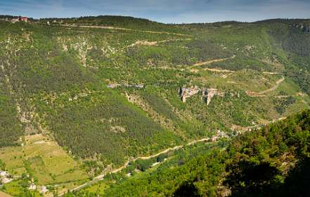 6: 170521105715Bruel<br>Links boven Saint Rome de Dolan, rechts onder Les Vignes