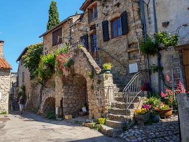 7: 170524110421Liaucous-HDR<br>Liaucous