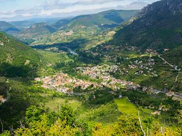 6: 170523114048Michel<br>Links  Peyreleau en rechts Le Rozier.