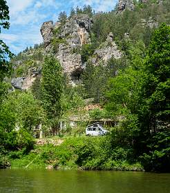 3: 170518122101Sainte-Enimie<br>Onze camper