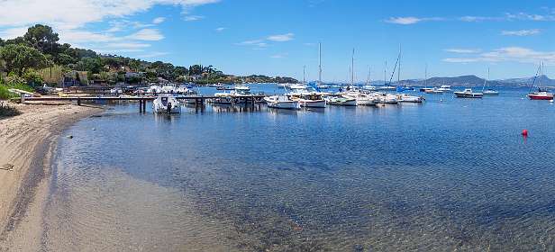19: 190513-133027_Giens-Pano<br>Deel van het Sentier du litteral
