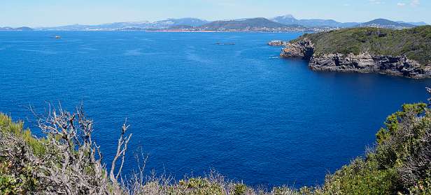 8: 190514-114607_SentierDuLitoral-Pano