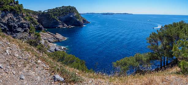 10: 190514-115503_SentierDuLitoral-Pano