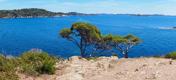 21: 190514-131833_SentierDuLitoral-Pano