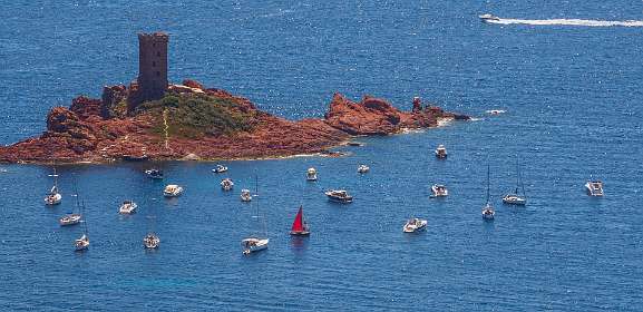 18: 19050530-3013222241_Agay<br>Ile d'Or