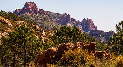4: 19050531-3110575709_Esterel<br>Links Pic de l'Ours en rechts Pic du Cap Roux