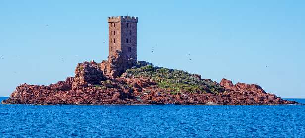 2: 19050529-2909484813_RondLeDramont<br>Ile d'Or