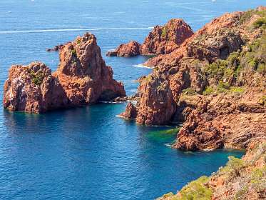 21: 19050529-2911373716_RondLeDramont