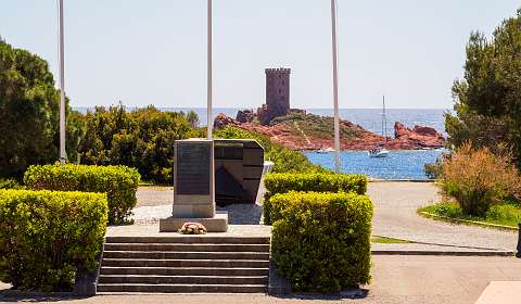 25: 19050529-2913343451_RondLeDramont<br>Het monument van de landing van de geallieerden in augustus 1944