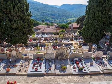 2: 19060603-0310090932_Gourdon<br>Het kerkhof van Bar-sur-Loup