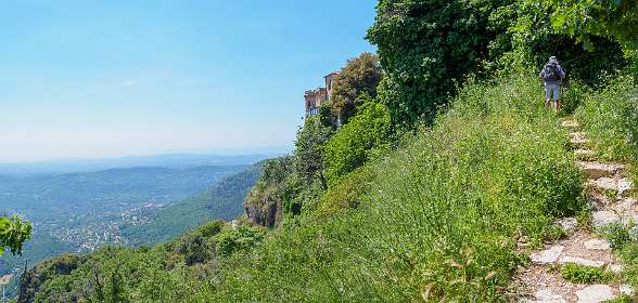13: 19060603-0312080827_Gourdon-Pano<br>We naderen Gourdon