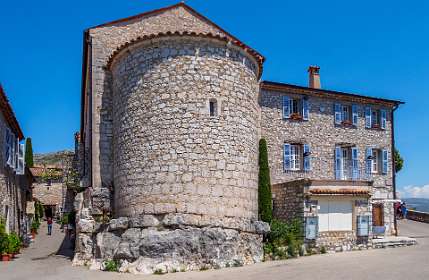 19: 19060603-0312282843_Gourdon