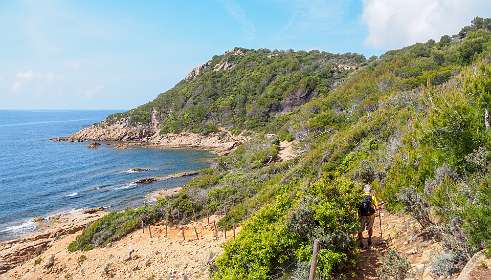 9: 19050524-2411121222_CapCamarat