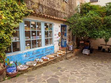 9: 19050525-2512030334_Ramatuelle