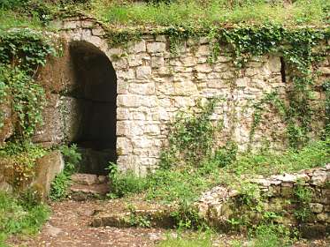 47: 2010 05 29_530_1485<br>Fontaine de