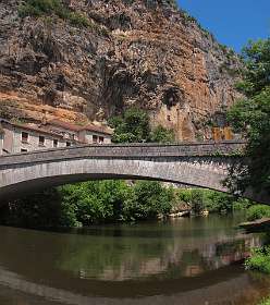 43: 2010 06 02_1644_AP10<br>Brug over de Célé in Cabrerets
