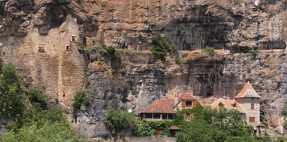 44: 2010 06 02_1646<br>Chateau du Diable