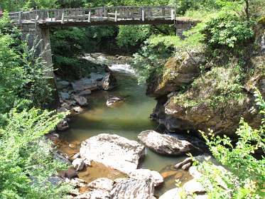 27: 2010 06 05_1870<br>Brug over Le Dourdou