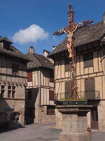 4: 2010 06 07_1937<br>Entraygues