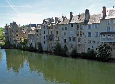 11: 2010 06 07_1955<br>Het oudste deel van Espalion