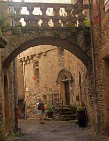 26: 2010 06 08_607_1998<br>Estaing