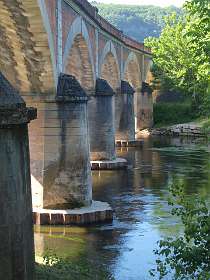 2: 10 20 05_0814<br>Spoorbrug over de Vézère in Eyzies de Tayac
