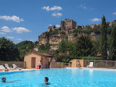 2: 2010 23 mei_0945<br>Onze camping Le Capeyrou in Beynac-et-Cazenac