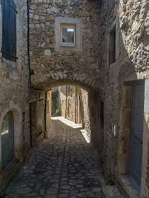 16: 160624-160350_Mirmande-HDR