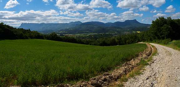 9: 170607103155Cobonne-Pano