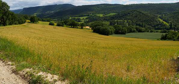 12: 170607110244Cobonne-Pano