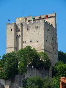 4: 170605162337Crest<br>Tour de Crest, de hoogste vestingtoren (donjon) van Frankrijk, 56 m hoog.