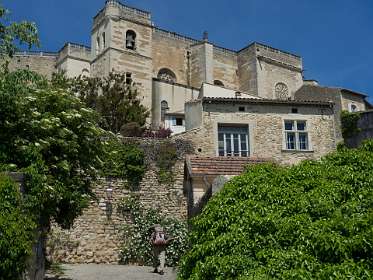 9: 160516-151922_Grignan